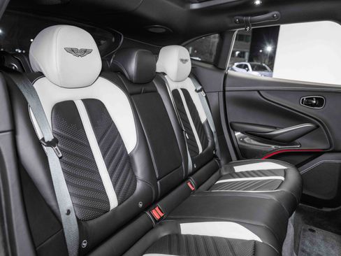 Used 2024 Aston Martin DBX 707 image 19