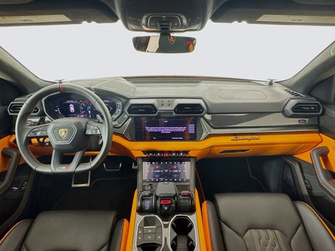 Used 2025 Lamborghini Urus SE AWD/4WD image 22