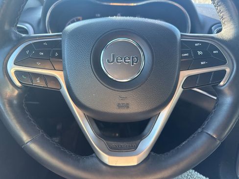 Used 2019 Jeep Grand Cherokee Limited image 31