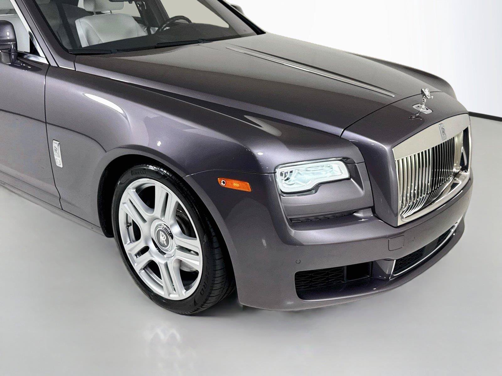 Used 2019 Rolls-Royce Ghost RWD image 38