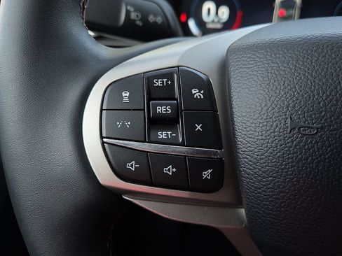Used 2026 Ford Explorer Active RWD image 20