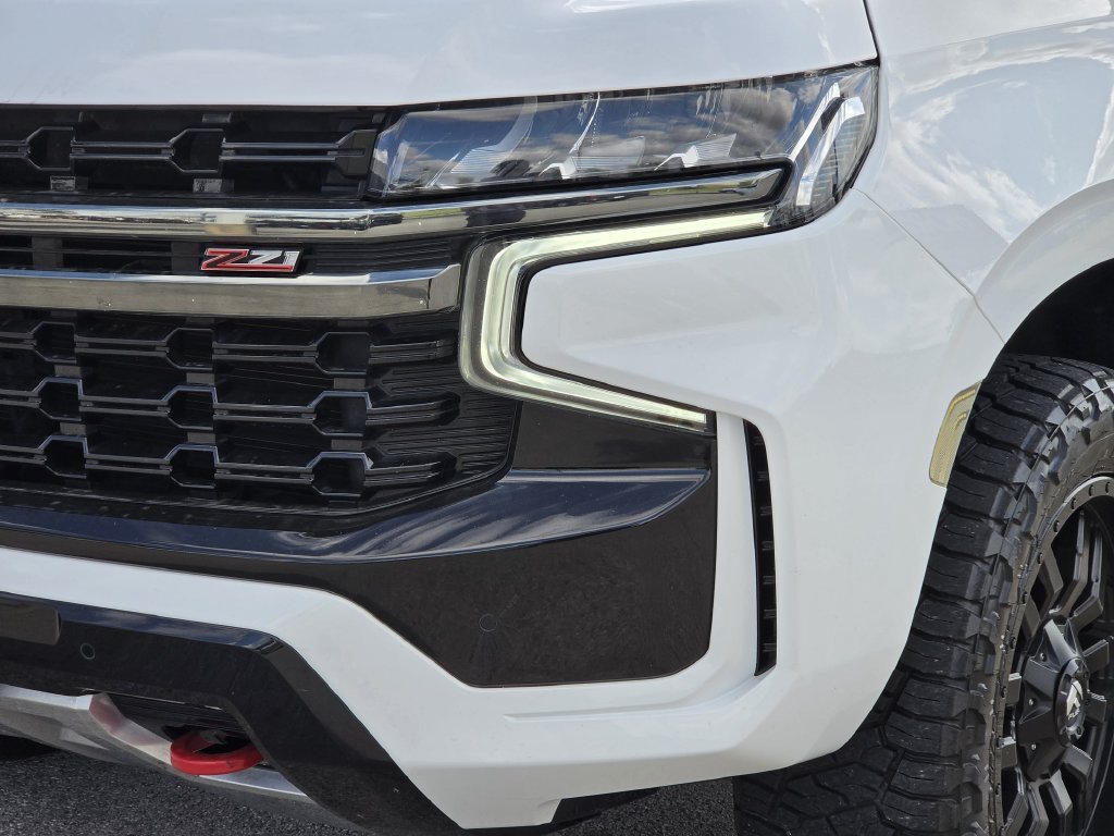 Used 2022 Chevrolet Tahoe Z71 w/ Luxury Package AWD/4WD image 8