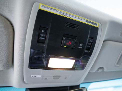 Used 2023 Lexus ES 350 w/ Premium Package image 30