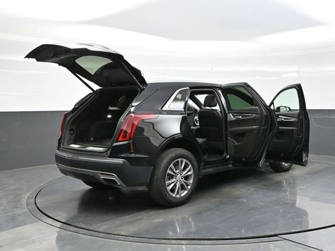 Used 2021 Cadillac XT5 Premium Luxury image 36