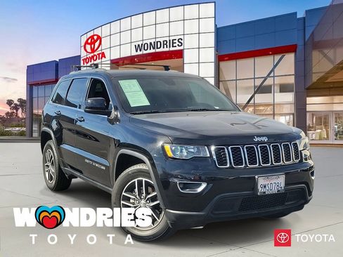 Used 2018 Jeep Grand Cherokee Laredo image 1