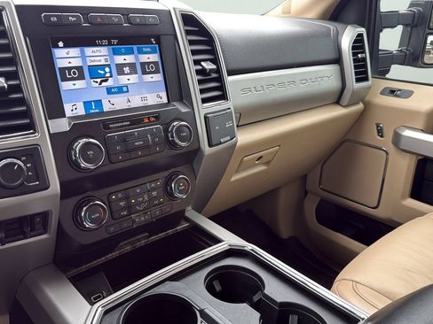 Used 2019 Ford F250 Lariat w/ Lariat Ultimate Package AWD/4WD image 15