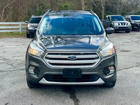 Used 2018 Ford Escape SE w/ Ford Safe & Smart Package image 2
