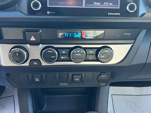 Used 2021 Toyota Tacoma SR image 29