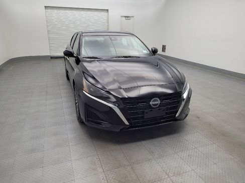 Used 2023 Nissan Altima 2.5 SV image 14