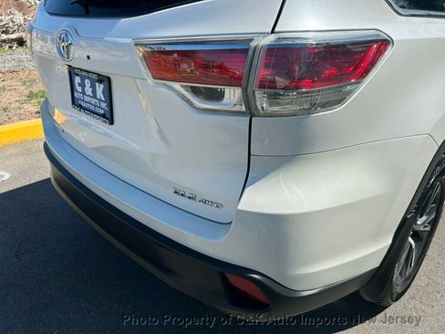 Used 2016 Toyota Highlander XLE AWD/4WD image 58