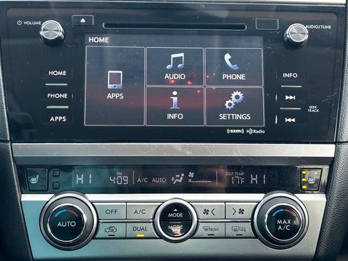 Used 2017 Subaru Outback 2.5i Premium image 14