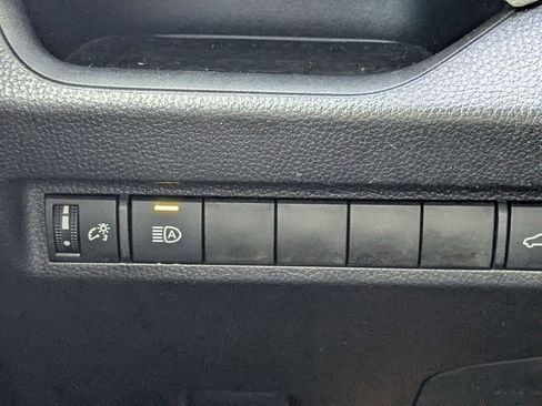 Used 2025 Toyota RAV4 XLE Premium image 17