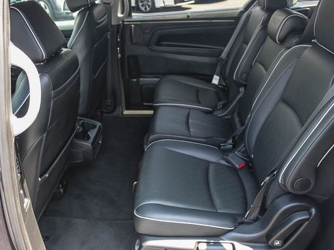 Used 2023 Honda Odyssey Elite image 19