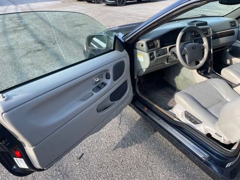 Used 2001 Volvo C70 HT FWD image 10