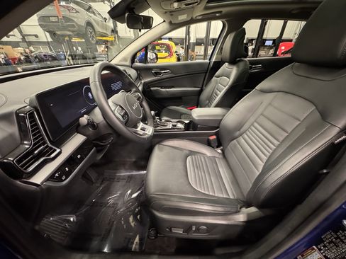 Certified 2025 Kia Sportage SX image 19