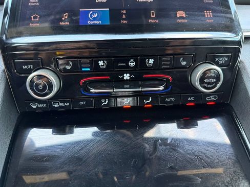 Used 2022 Jeep Grand Cherokee L Overland w/ Luxury Tech Group IV AWD/4WD image 55