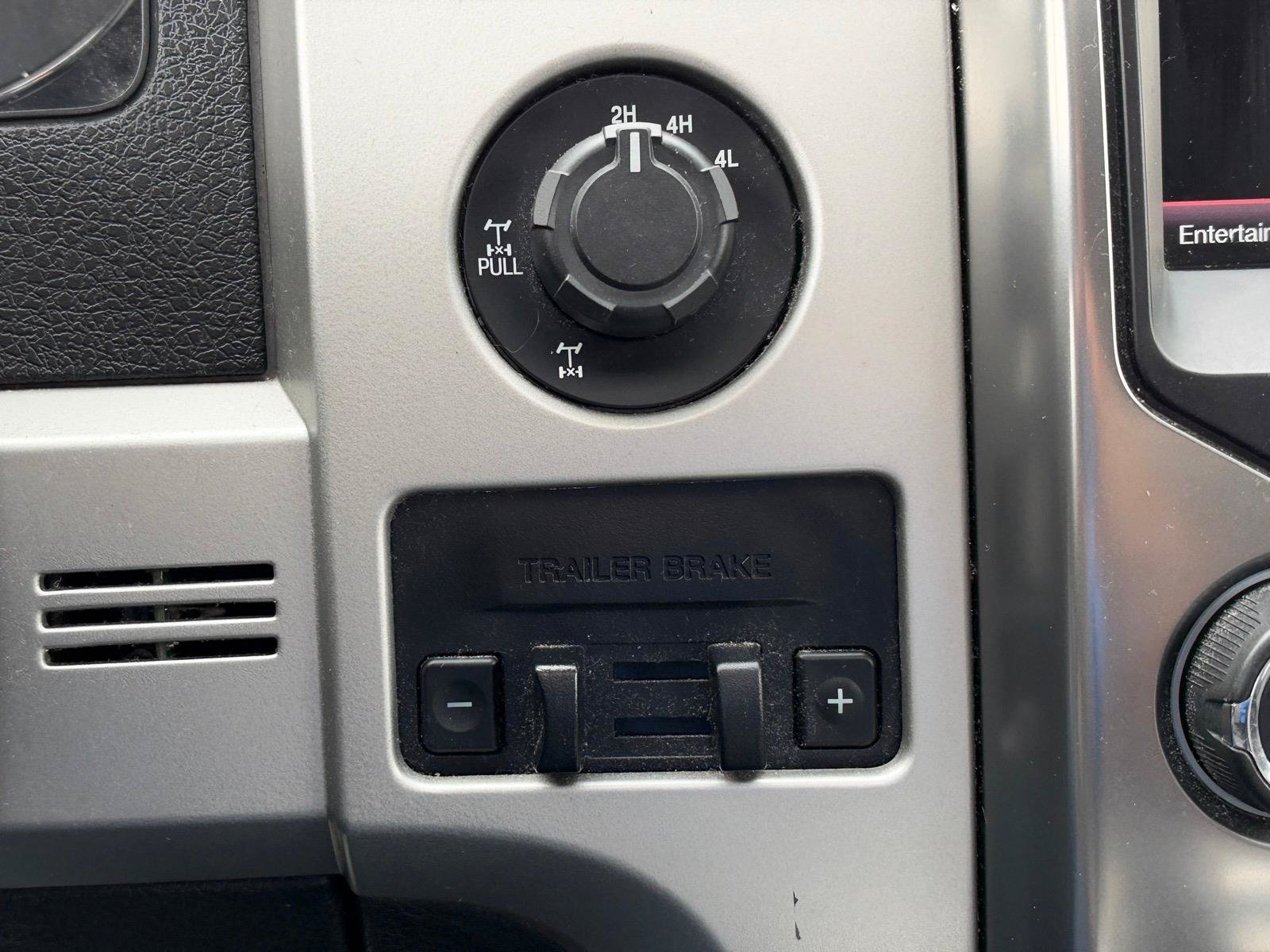 Used 2014 Ford F150 FX4 w/ Equipment Group 402A Luxury AWD/4WD image 17