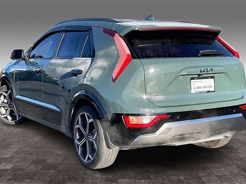 Used 2023 Kia Niro EX Touring image 12