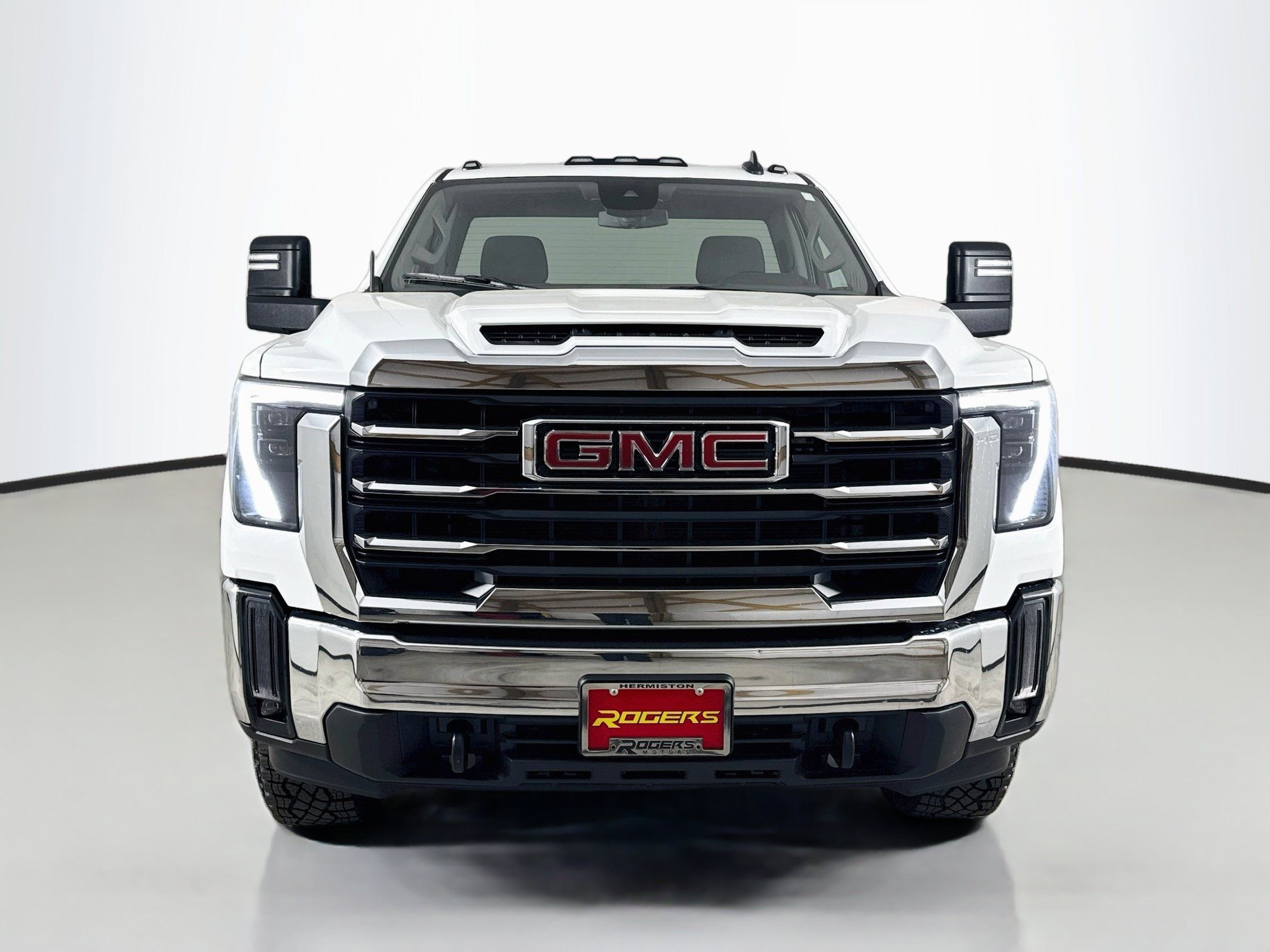 Used 2024 GMC Sierra 2500 SLE w/ SLE Convenience Package AWD/4WD image 2