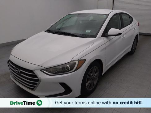 Used 2017 Hyundai Elantra SE image 1