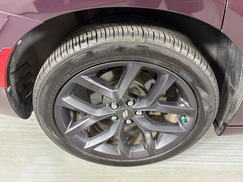 Used 2022 Dodge Charger SXT w/ Blacktop Package image 10