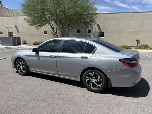 Used 2017 Honda Accord LX image 4