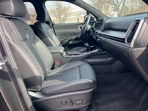 Certified 2025 Kia Sorento SX Prestige image 28