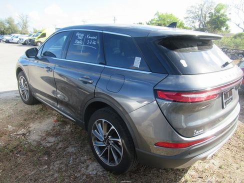 Used 2023 Lincoln Corsair FWD image 4