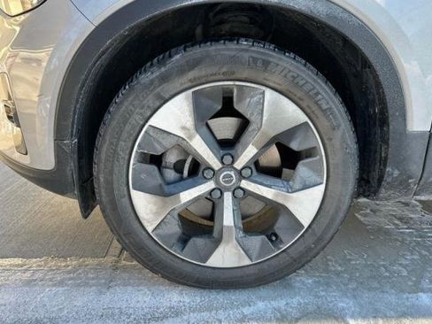 Used 2023 Volvo XC40 B5 Plus w/ Climate Package image 10