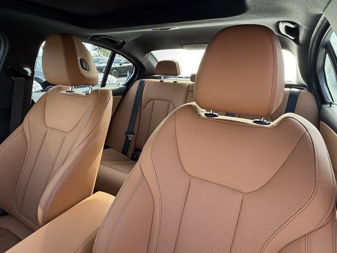 Used 2025 BMW 330i Sedan w/ Premium Package image 21