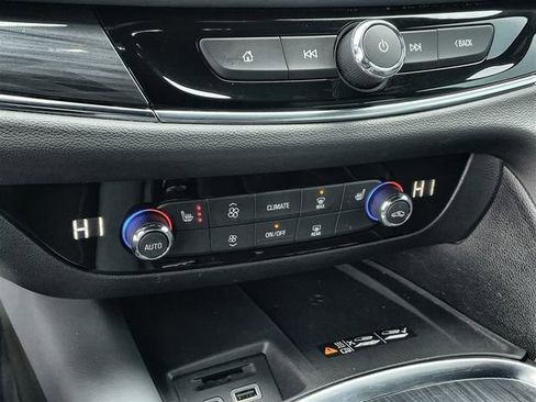 Certified 2023 Buick Enclave Essence w/ Sport Touring Edition image 17