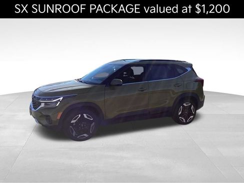 Certified 2024 Kia Seltos SX w/ SX Sunroof Package AWD/4WD image 3