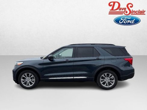 Used 2023 Ford Explorer XLT w/ Equipment Group 202A image 10