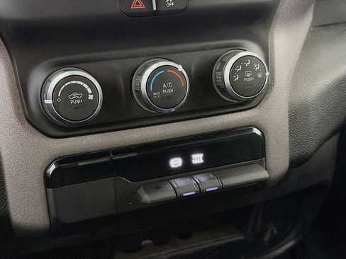 Used 2022 RAM 2500 Tradesman image 19