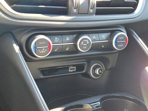 New 2025 Alfa Romeo Giulia AWD image 26