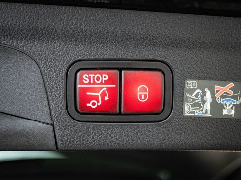 Certified 2025 Mercedes-Benz GLE 450 4MATIC image 20