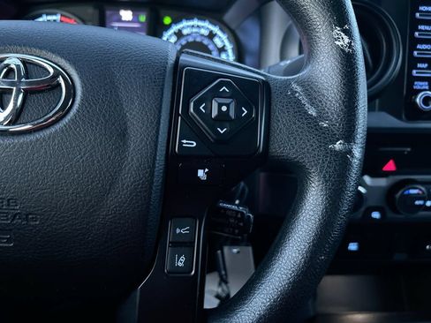 Used 2022 Toyota Tacoma SR AWD/4WD image 16