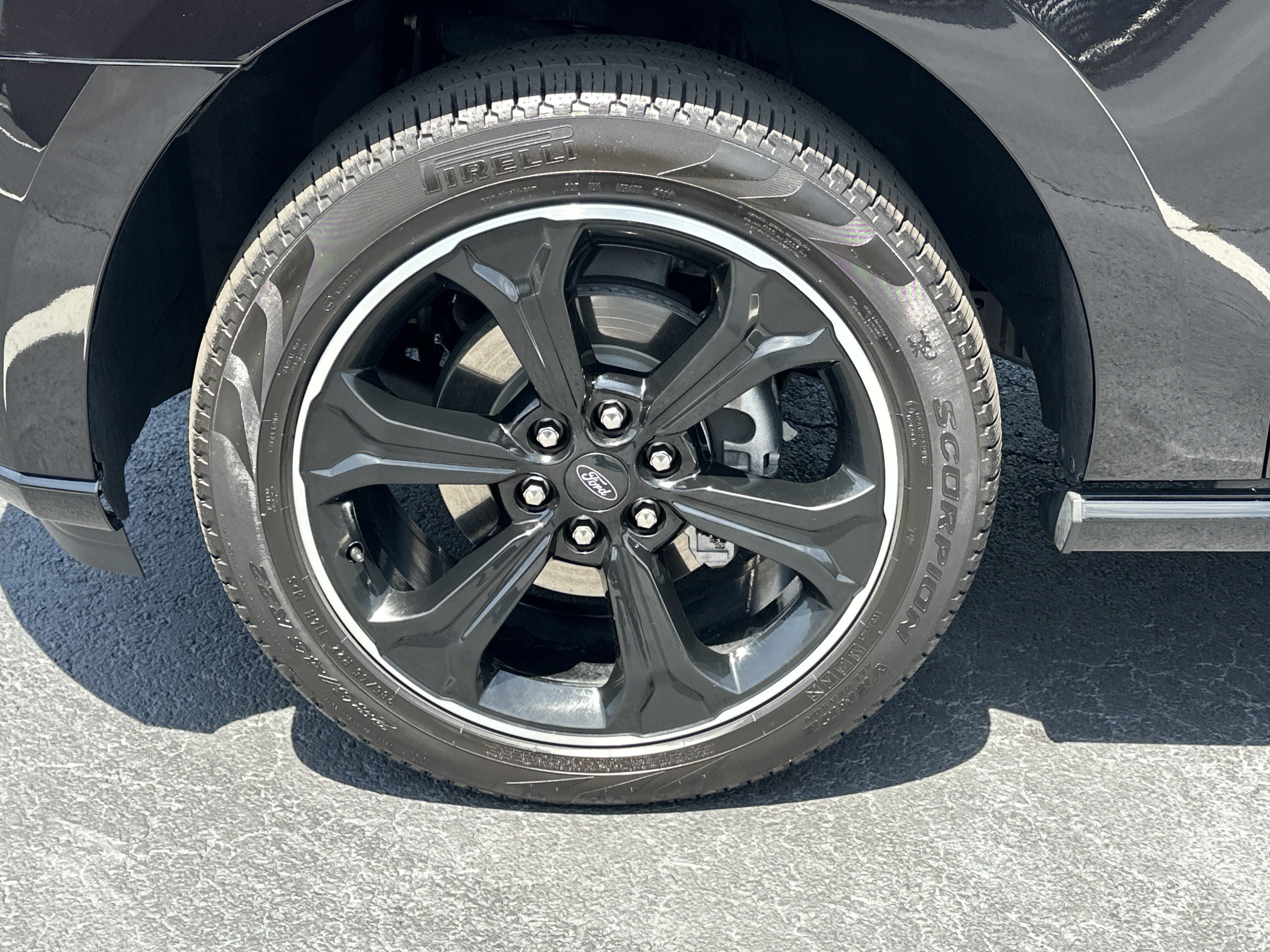 Used 2024 Ford Expedition Limited RWD image 11