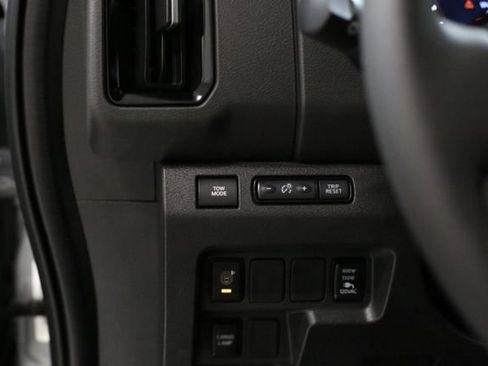 New 2026 Nissan Frontier PRO-4X w/ Pro-4x Convenience Package image 11