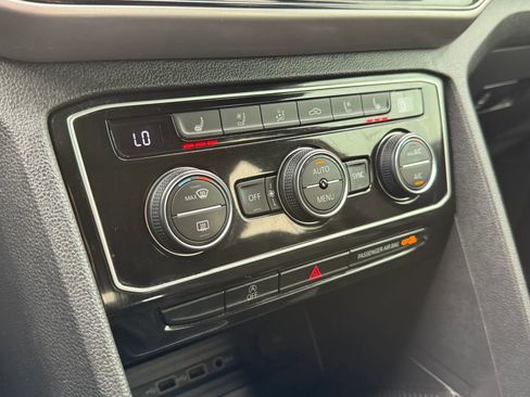 Used 2020 Volkswagen Atlas Cross Sport SEL Premium AWD/4WD image 36