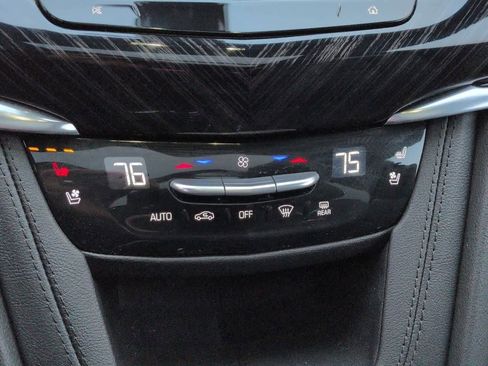 Certified 2025 Cadillac XT6 Premium Luxury image 30