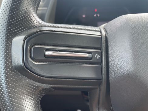 Used 2023 Chevrolet Colorado W/T RWD image 19