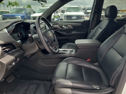 Used 2023 Chevrolet Traverse LT FWD image 11