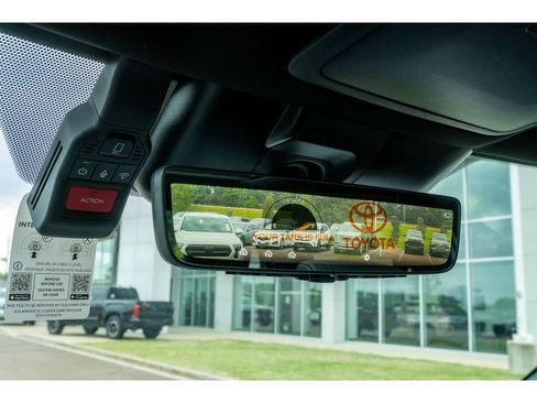 New 2026 Toyota Tundra Limited AWD/4WD image 31