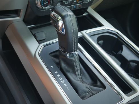 Used 2015 Ford F150 Lariat w/ Equipment Group 501A Mid AWD/4WD image 14