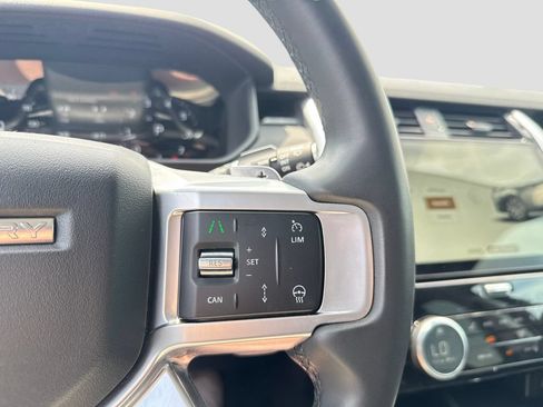 Used 2024 Land Rover Discovery S AWD/4WD image 16