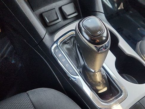 Used 2017 Chevrolet Cruze LS image 41