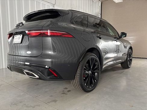 Used 2025 Jaguar F-PACE R-Dynamic S image 7