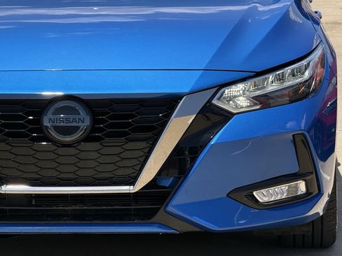 Used 2023 Nissan Sentra SR w/ Electronics Package FWD image 9