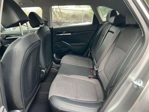 Used 2025 Kia Seltos S image 40